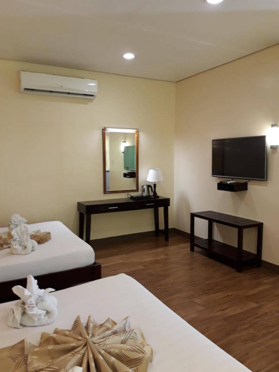 Sea Garden Resort Iloilo Pavia Exterior foto
